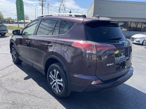 Used 2017 Toyota RAV4 LE image 3