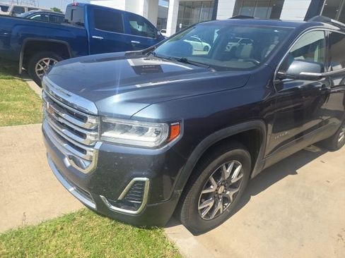 Used 2020 GMC Acadia SLT FWD image 2