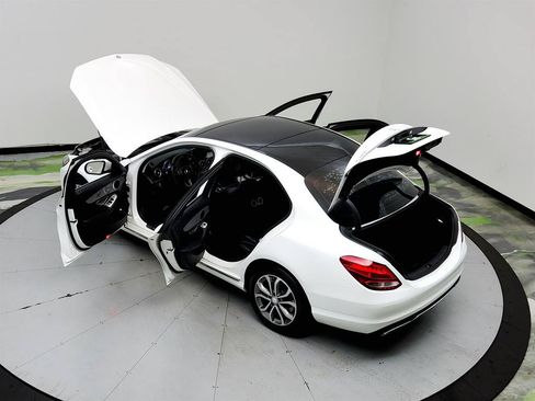 Used 2016 Mercedes-Benz C 300 4MATIC Sedan image 38