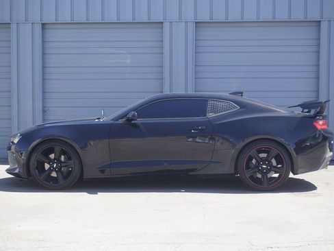 Used 2016 Chevrolet Camaro SS RWD image 2