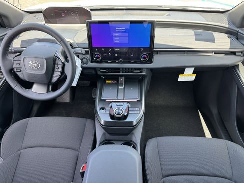 New 2026 Toyota C-HR AWD/4WD image 4