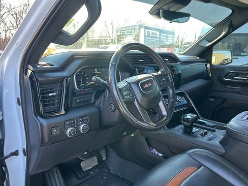 Used 2022 GMC Sierra 1500 AT4 w/ AT4 Premium Package image 11