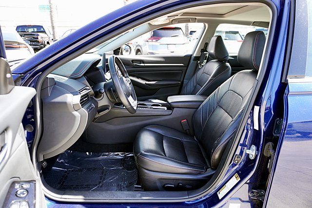 Used 2024 Nissan Altima 2.5 SR FWD image 21