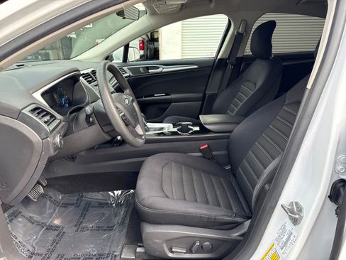 Used 2014 Ford Fusion SE image 9