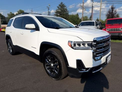 Used 2020 GMC Acadia SLT FWD image 2