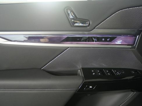 New 2026 BMW i7 eDrive50 w/ Executive Package image 9