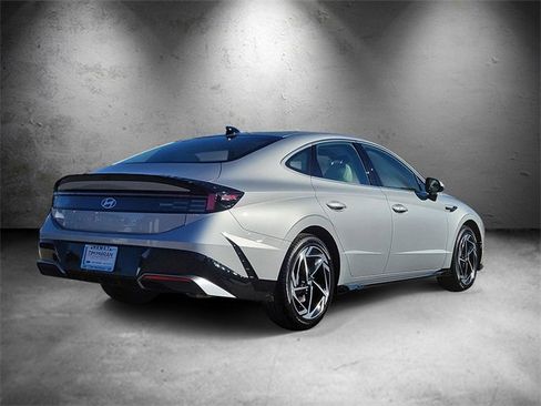 New 2026 Hyundai Sonata SEL image 3