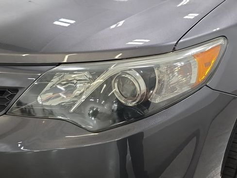 Used 2014 Toyota Camry SE FWD image 27