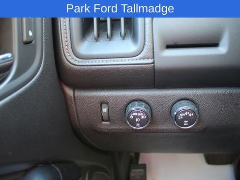 Used 2018 GMC Canyon SLE w/ SLE Convenience Package image 18