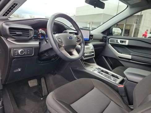 Certified 2022 Ford Explorer XLT image 21