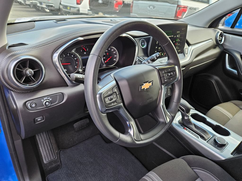 Used 2025 Chevrolet Blazer LT FWD image 20