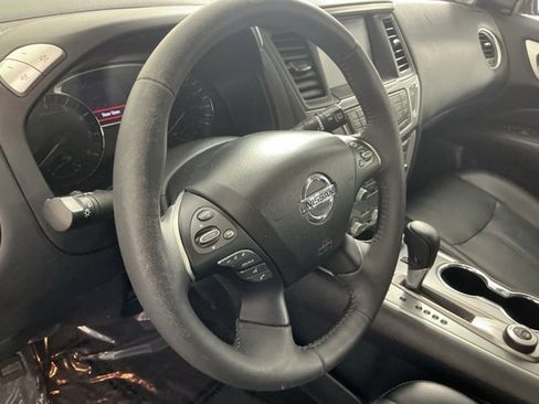 Used 2017 Nissan Pathfinder SL w/ SL Premium Package image 40