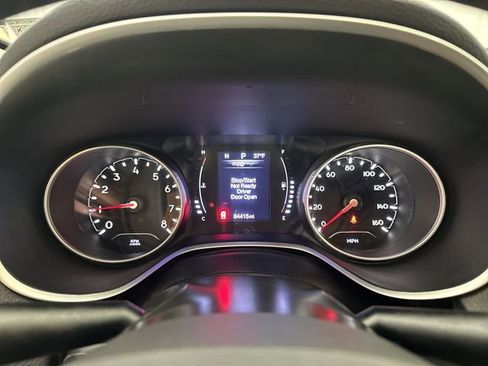 Used 2018 Jeep Compass Latitude image 14