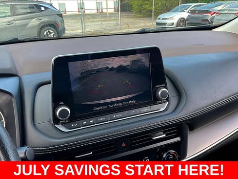 Used 2023 Nissan Rogue SV FWD image 18