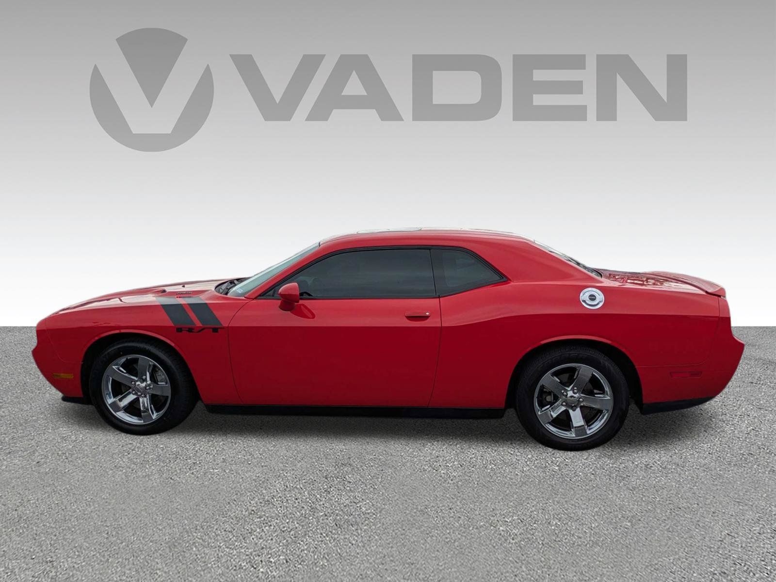 Used 2013 Dodge Challenger R/T RWD image 24