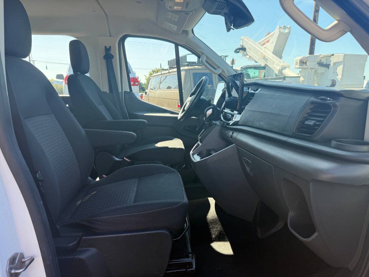 Used 2024 Ford Transit 350 XLT RWD image 21