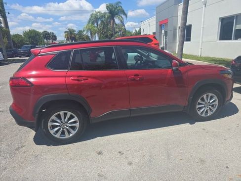 Used 2023 Toyota Corolla Cross LE w/ Moonroof Package image 10