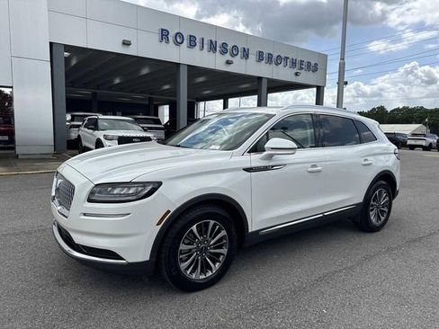 Certified 2023 Lincoln Nautilus AWD w/ Premium Package image 1