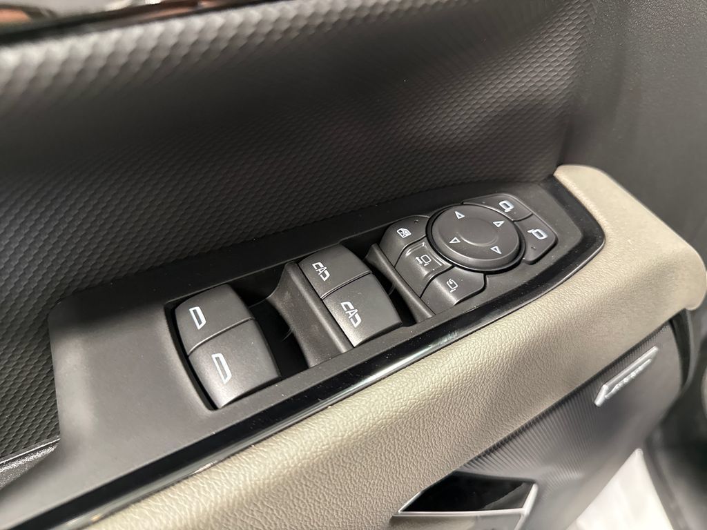 New 2026 Chevrolet Silverado 2500 ZR2 AWD/4WD image 33