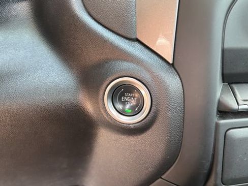 Used 2025 Chevrolet Silverado 1500 W/T RWD image 27