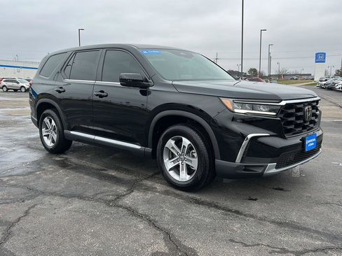 Certified 2025 Honda Pilot EX-L image 1