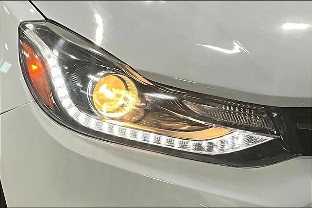Used 2021 Chevrolet Trax LT AWD/4WD image 27