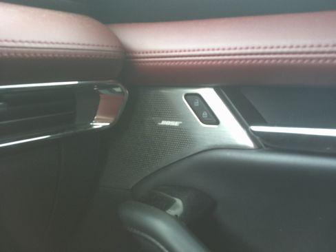 Used 2021 MAZDA MAZDA3 Hatchback w/Premium Plus Pkg image 20