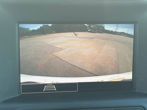 Used 2024 GMC Terrain SLE w/ Driver Convenience Package FWD image 31