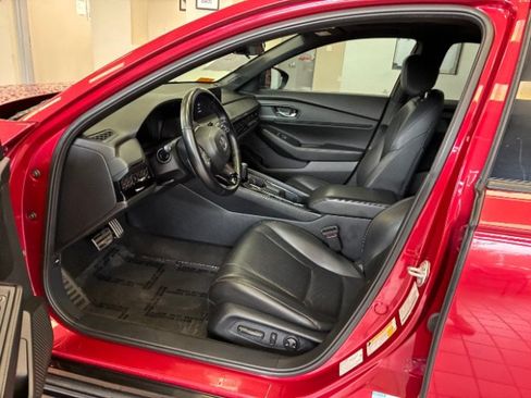 Used 2024 Honda Accord Sport image 12