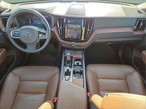 Certified 2023 Volvo XC60 B5 Plus w/ Protection Package Premier image 18