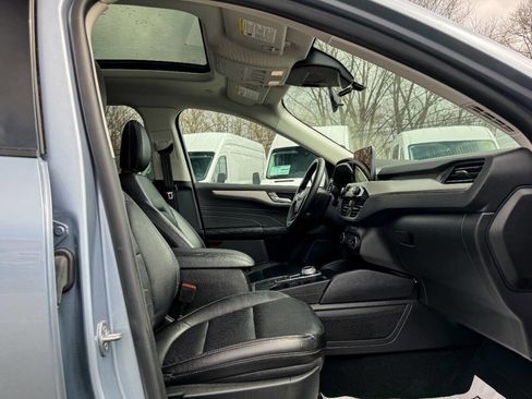 Used 2022 Ford Escape SEL AWD/4WD image 9