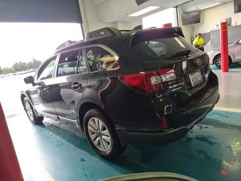 Used 2016 Subaru Outback 2.5i Premium AWD/4WD image 2