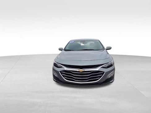Used 2024 Chevrolet Malibu LT image 3