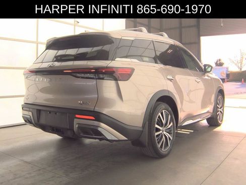Used 2025 INFINITI QX60 Sensory w/ Vision Package AWD/4WD image 3