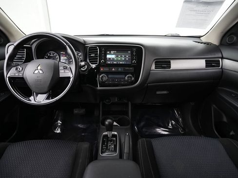 Used 2016 Mitsubishi Outlander SE AWD/4WD image 36