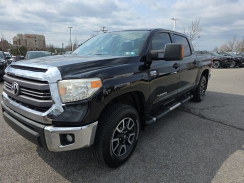 Used 2015 Toyota Tundra SR5 AWD/4WD image 3