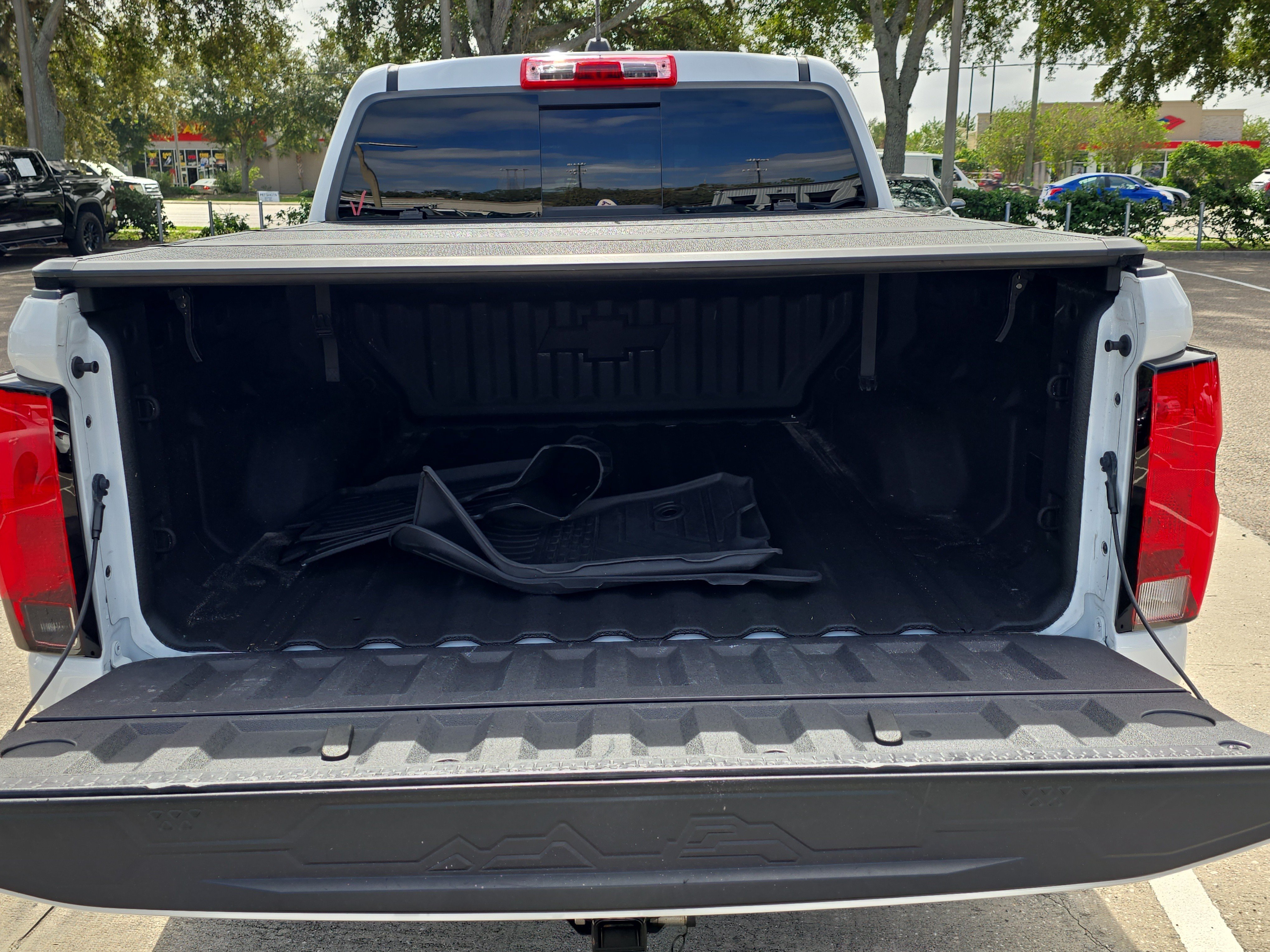 Used 2024 Chevrolet Colorado LT w/ LT Convenience Package RWD image 10