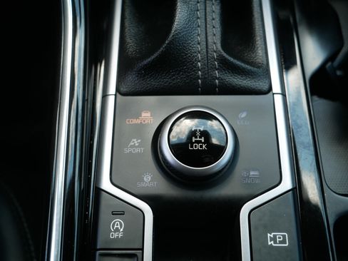Certified 2023 Kia Sorento SX AWD/4WD image 32
