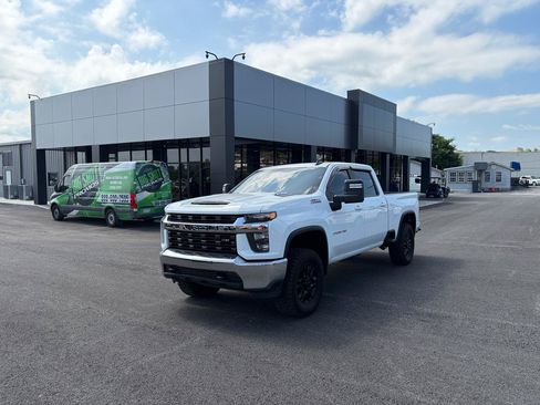 Used 2020 Chevrolet Silverado 2500 LT w/ Z71 Off-Road Package AWD/4WD image 7