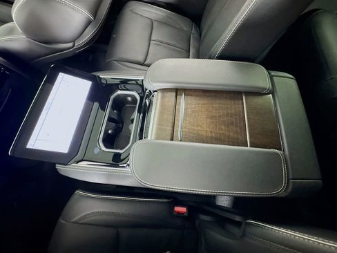 Used 2023 Jeep Grand Wagoneer Series II image 25