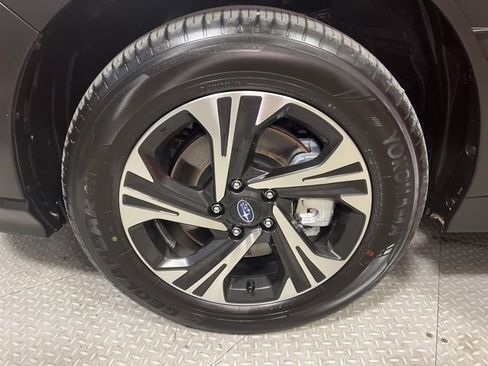 Used 2025 Subaru Crosstrek 2.0i Premium image 21