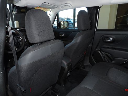 Used 2023 Jeep Renegade Trailhawk AWD/4WD image 21
