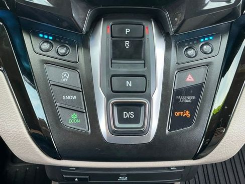 Used 2023 Honda Odyssey Elite image 17