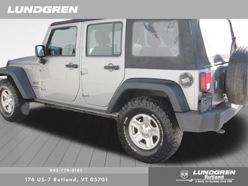 Used 2018 Jeep Wrangler Unlimited Sport AWD/4WD image 27