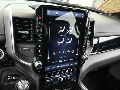 Used 2025 RAM 1500 Laramie w/ Night Edition image 19