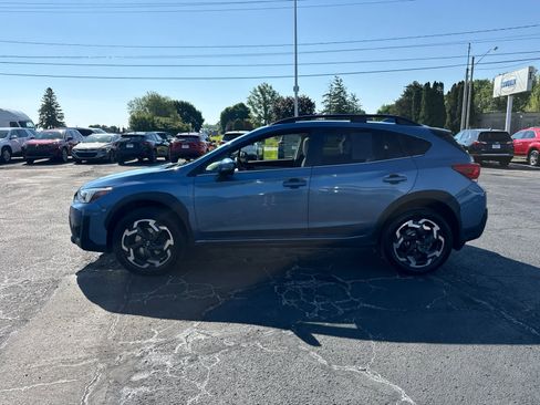 Used 2021 Subaru Crosstrek 2.5i Limited w/ Moonroof Package 1 AWD/4WD image 2