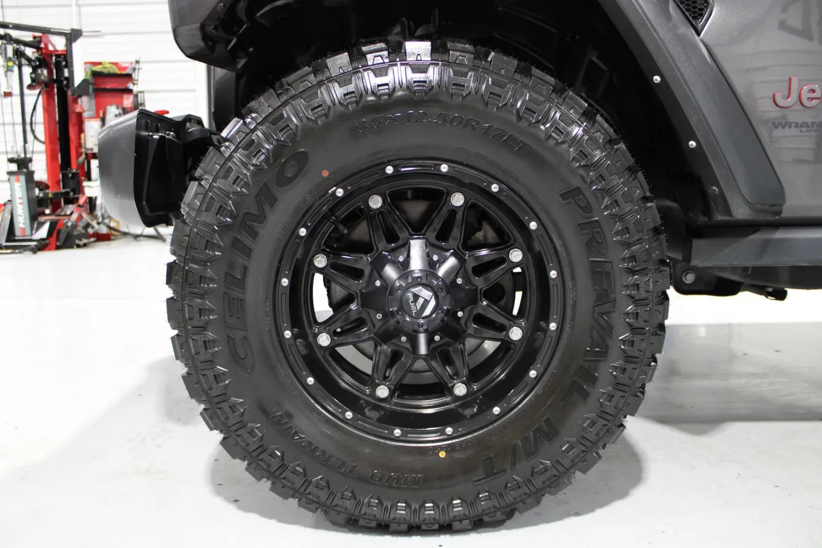 Used 2022 Jeep Wrangler Unlimited Rubicon w/ LED Lighting Group AWD/4WD image 7