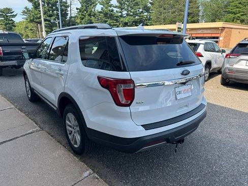 Used 2019 Ford Explorer XLT w/ Equipment Group 201A AWD/4WD image 5