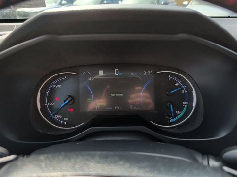 Used 2022 Toyota RAV4 XSE w/ Premium Package image 18