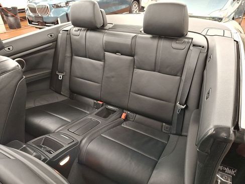 Used 2011 BMW M3 Convertible image 9